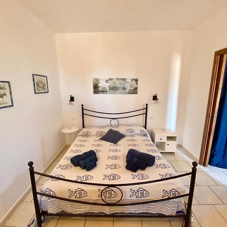 Case Vacanze Marina Longo Санта Марина Салина Стая снимка